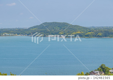 浜松市三ヶ日から見た奥浜名湖の風景(静岡県) 浜松市三ヶ日から見た奥浜名湖の風景(静岡県) 142461565