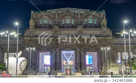Milano Centrale day to night timelapse in Piazza Duca d'Aosta is the main railway station of the city of Milan in Italy. Milano Centrale day to night timelapse in Piazza Duca d'Aosta is the main railway station of the city of Milan in Italy. 142461866
