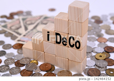 iDeCoと日本円の硬貨 iDeCoと日本円の硬貨 142464152