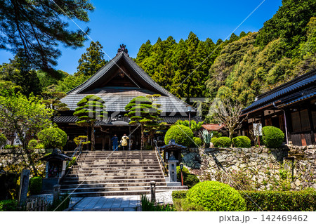 国宝 瑠璃光寺【山口県山口市】 国宝 瑠璃光寺【山口県山口市】 142469462