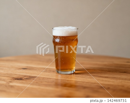 Beer glass vintage style on a wooden 142469731