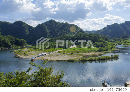 This is the scenery of Cheongnyeongpo in Yeongwol, Gangwon-do. This is the scenery of Cheongnyeongpo in Yeongwol, Gangwon-do. 142473699