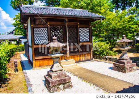 【京都風景】大きな雲が広がる信仰も歴史もある相国寺の夏 【京都風景】大きな雲が広がる信仰も歴史もある相国寺の夏 142474256