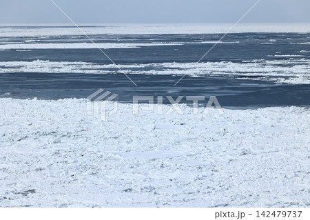 厳寒オホーツク海の流氷 厳寒オホーツク海の流氷 142479737