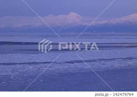 厳寒オホーツク海の流氷 厳寒オホーツク海の流氷 142479764