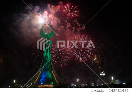 Tashkent, Uzbekistan. September 1, 2026: Fireworks illuminate above the Humo Bird monument. Independence Day celebrations. 142481485