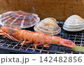 浜焼きを一人で楽しむ 浜焼きを一人で楽しむ 142482856