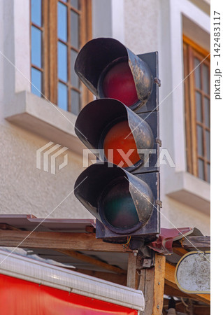 Old Traffic Light Old Traffic Light 142483117