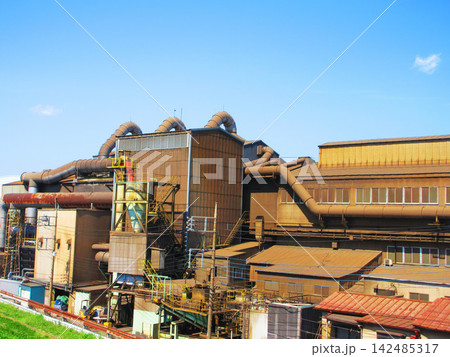 埼玉県川口市の鋳物工場のプラントの風景 埼玉県川口市の鋳物工場のプラントの風景 142485317