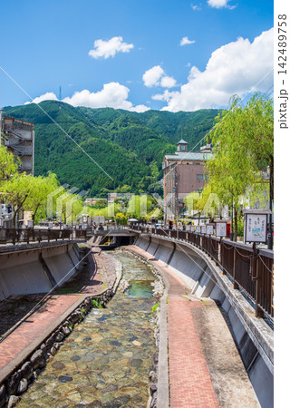 温泉街の風景【日本三名泉 下呂温泉】《岐阜県下呂市》 温泉街の風景【日本三名泉 下呂温泉】《岐阜県下呂市》 142489758