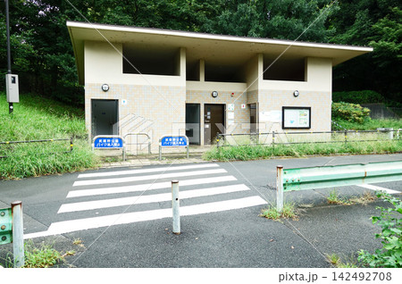 都立武蔵野公園の5号公衆トイレ(東京都小金井市) 都立武蔵野公園の5号公衆トイレ(東京都小金井市) 142492708