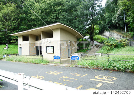 都立武蔵野公園の5号公衆トイレ(東京都小金井市) 都立武蔵野公園の5号公衆トイレ(東京都小金井市) 142492709