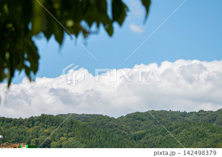 青い空と白い雲 青い空と白い雲 142498379