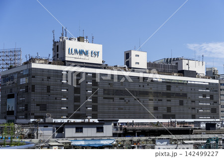 ルミネエスト新宿 建物全景 東京都新宿区新宿3丁目 ルミネエスト新宿 建物全景 東京都新宿区新宿3丁目 142499227