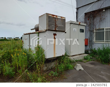 非常用自家発電設備と変電設備 142503781