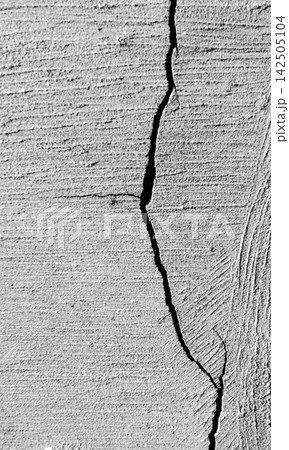 Vertical Deep Crack on Rough Gray Wall Texture 142505104
