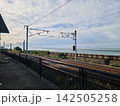 日本海と線路 142505258