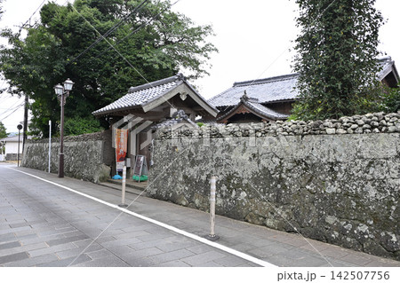 五島列島福江島・城下町の面影を残す「武家屋敷通り」 142507756