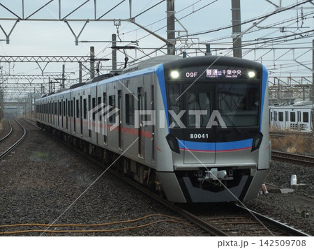京成千葉線に直通する京成電鉄80000形(京成幕張本郷駅にて撮影) 京成千葉線に直通する京成電鉄80000形(京成幕張本郷駅にて撮影) 142509708
