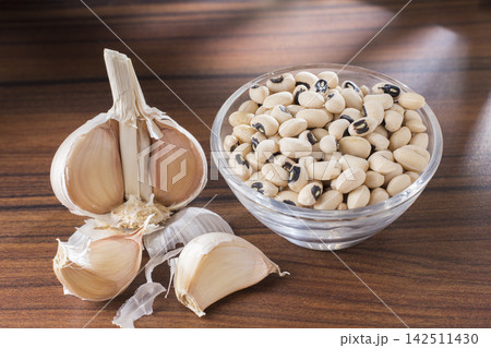 Black-headed beans, Vigna unguiculata Black-headed beans, Vigna unguiculata 142511430
