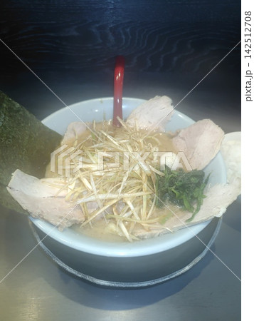 ラーメン ラーメン 142512708