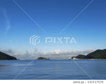 夏の終わりの海 142517470
