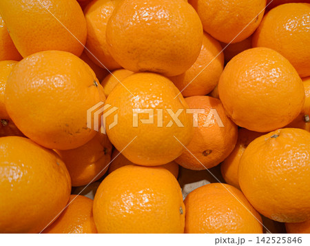 Fresh Oranges Piled Together at Market 142525846