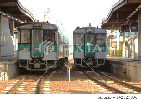 牟岐線の風景 阿南駅(キハ1500系) 牟岐線の風景 阿南駅(キハ1500系) 142527836