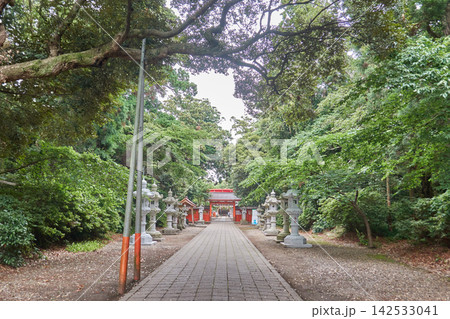息栖神社　参道　石灯籠 142533041