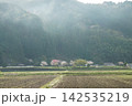 春の里山 142535219