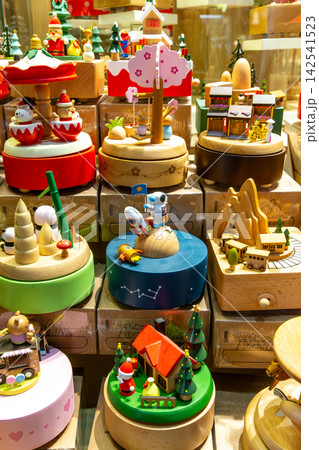 Souvenir shops in Da Nang, Vietnam Souvenir shops in Da Nang, Vietnam 142541523