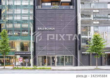 BALENCIAGA GINZA TOKYO FLAGSHIP STORE BALENCIAGA GINZA TOKYO FLAGSHIP STORE 142545884