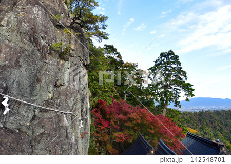 太郎坊宮 夫婦岩と紅葉 太郎坊宮 夫婦岩と紅葉 142548701