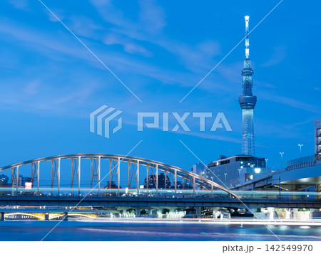 隅田川と東京スカイツリー 142549970