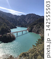 美しい湖 142555503