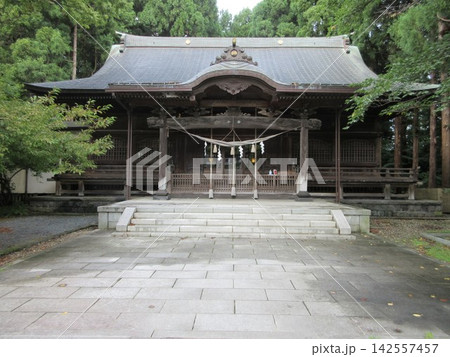 彌高神社の拝殿！秋田県秋田市 142557457