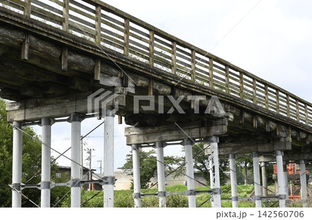 岩手県久慈市の木造橋梁・新街橋(撤去前の記録) 岩手県久慈市の木造橋梁・新街橋(撤去前の記録) 142560706