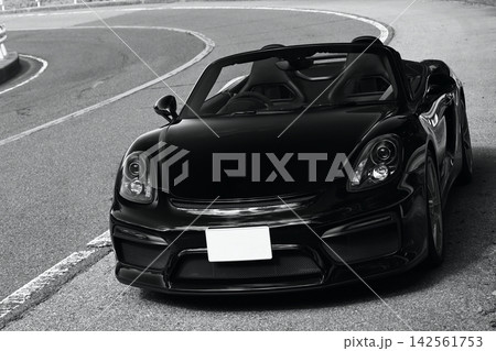 艶々の黒いオープンカー 艶々の黒いオープンカー 142561753