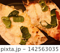 ピザ 142563035