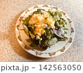 サラダ 142563050
