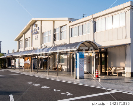 【土佐くろしお鉄道】夏の夕方の中村駅 142571856