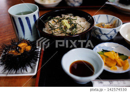 青森県東通村・野牛漁港の野牛ホタテとホタテ丼 142574530