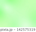 淡いミントグリーンの爽やかなグラデーション背景 142575319
