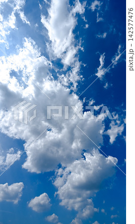 空素材(縦構図) 空素材(縦構図) 142577476