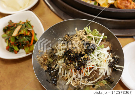 Traditional Korean Cold Buckwheat Noodle Makguksu Traditional Korean Cold Buckwheat Noodle Makguksu 142578367