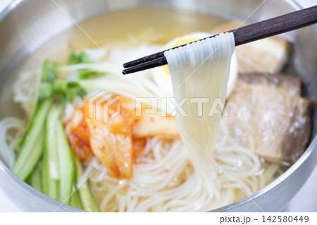 冷麺 142580449