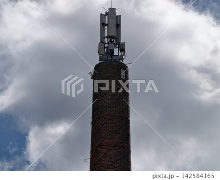 Communication masts and antennas persist through severe weather while supporting reliable network connectivity Communication masts and antennas persist through severe weather while supporting reliable network connectivity 142584165