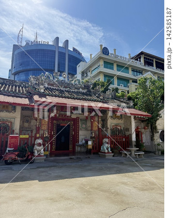 City walk in Bangkok old town City walk in Bangkok old town 142585187