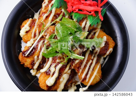 ソースチキンカツ丼 ソースチキンカツ丼 142586043