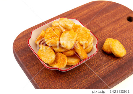 beef Flavored Crispy Baked Mini Bread Croutons, Crunchy Snack in Bowl 142588861